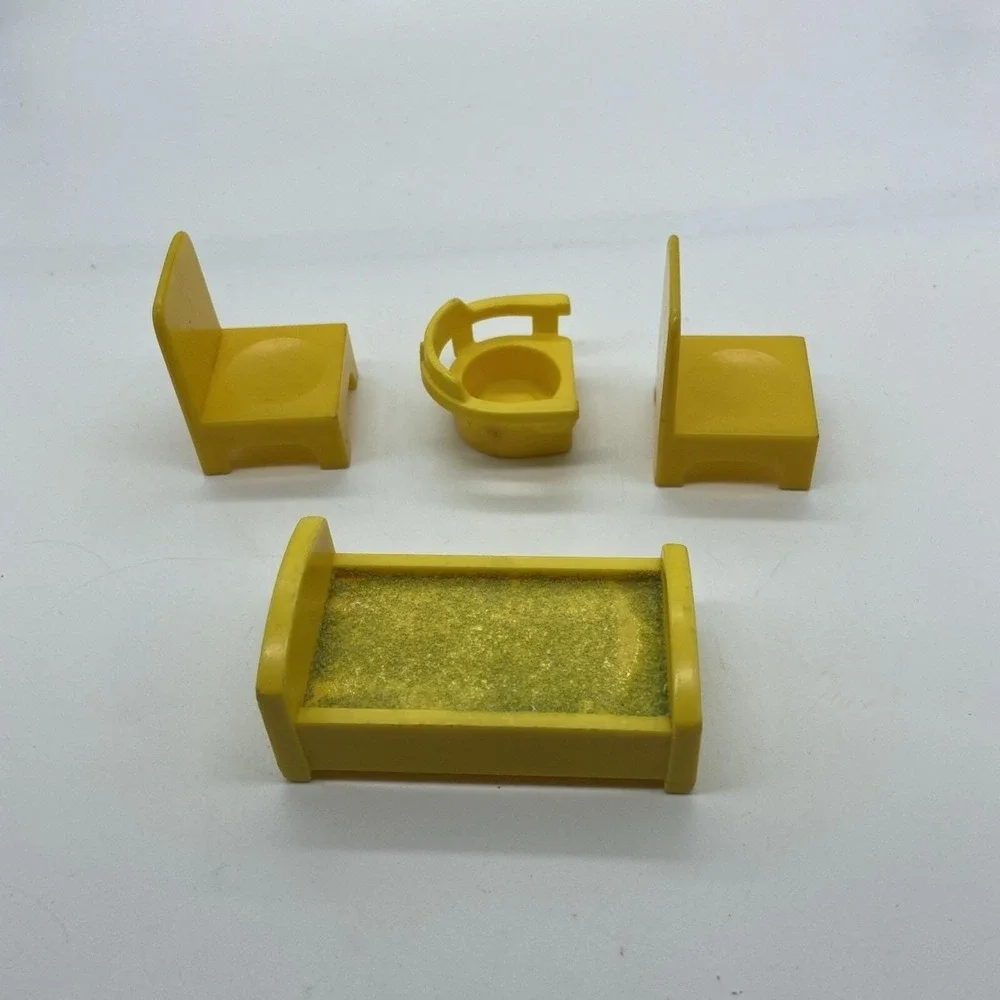 Vintage Fisher Price Little People Yellow Furniture Set Bed Chairs‎ 4pc Lot